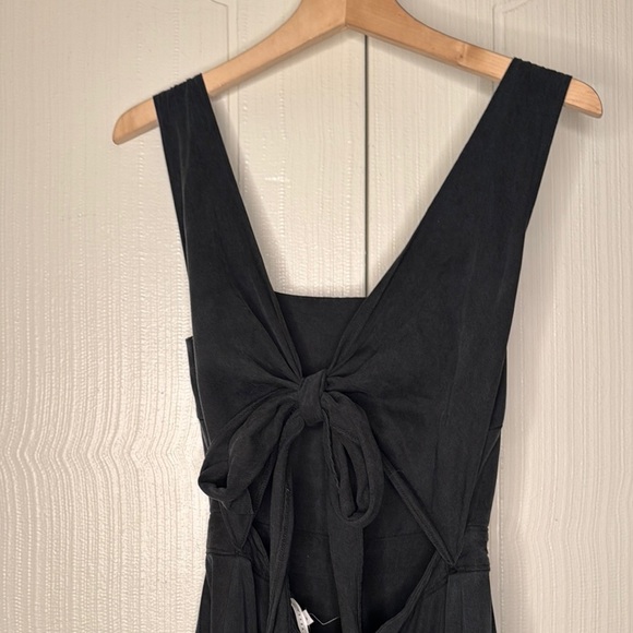 VETTA • The Apron Black 3-Way Tie Back Jumpsuit • Washed Black Grey Tencel • 0 - Picture 11 of 13